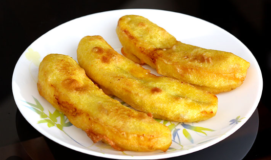 Pazhampori Banana Fritters